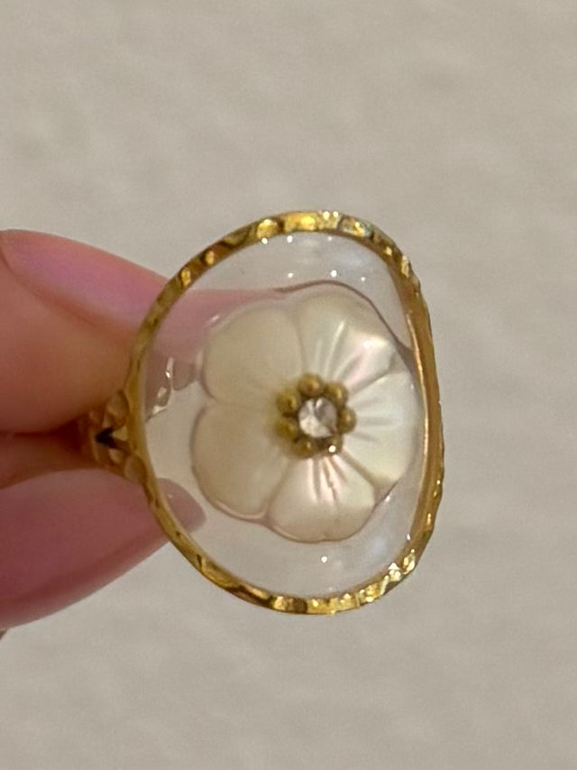 Adjustable White Flower Ring