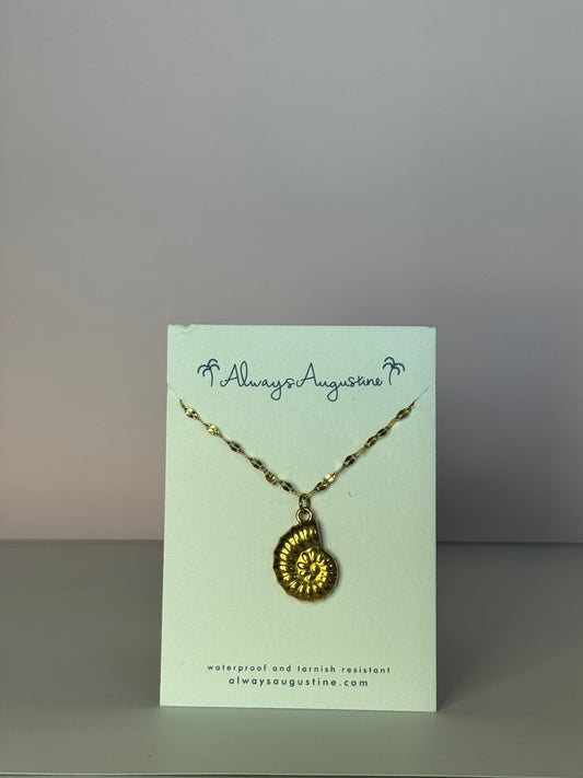 Nautilus Lip Chain Necklace