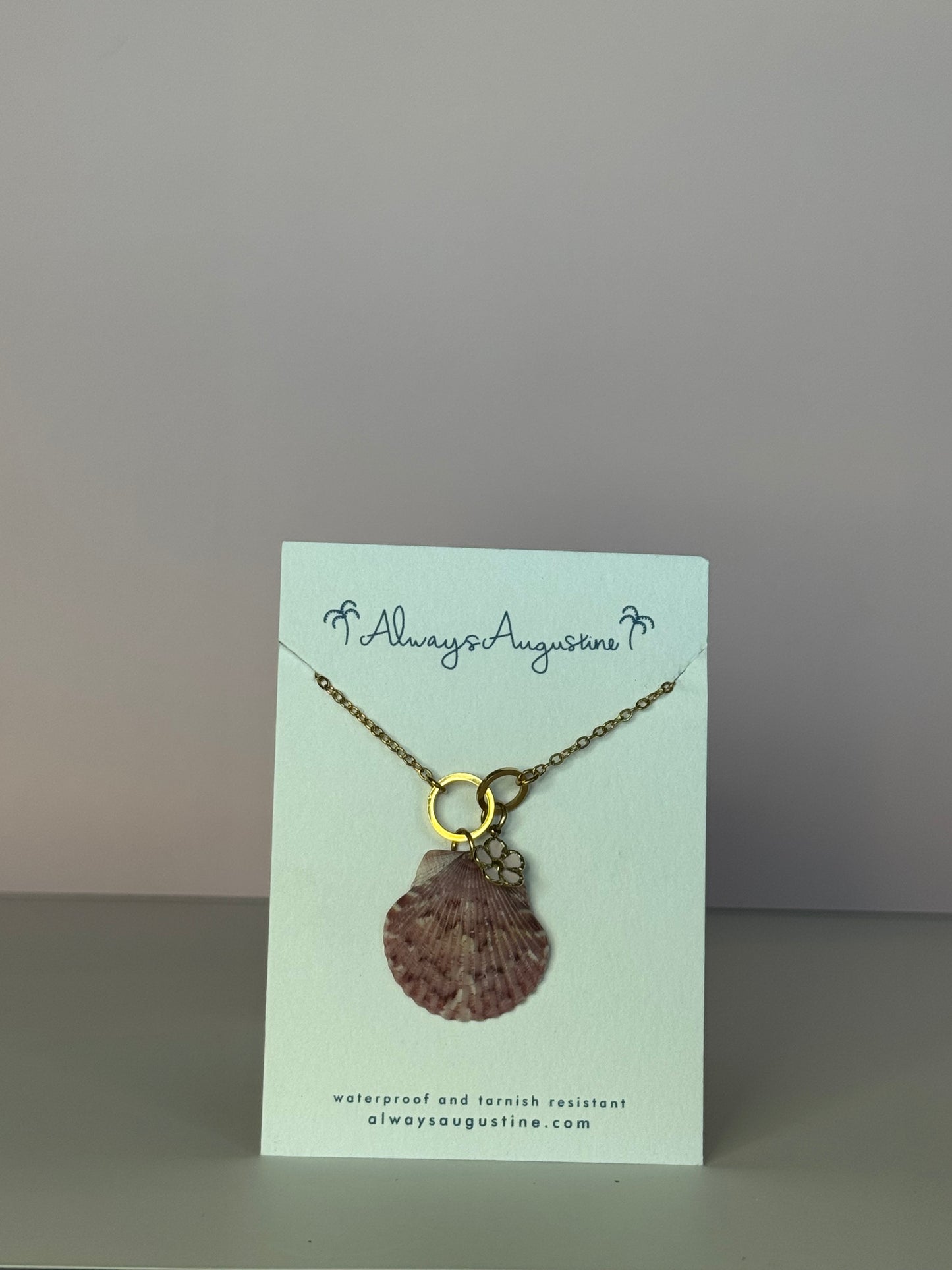 Interconnected Loop Scallop Necklace