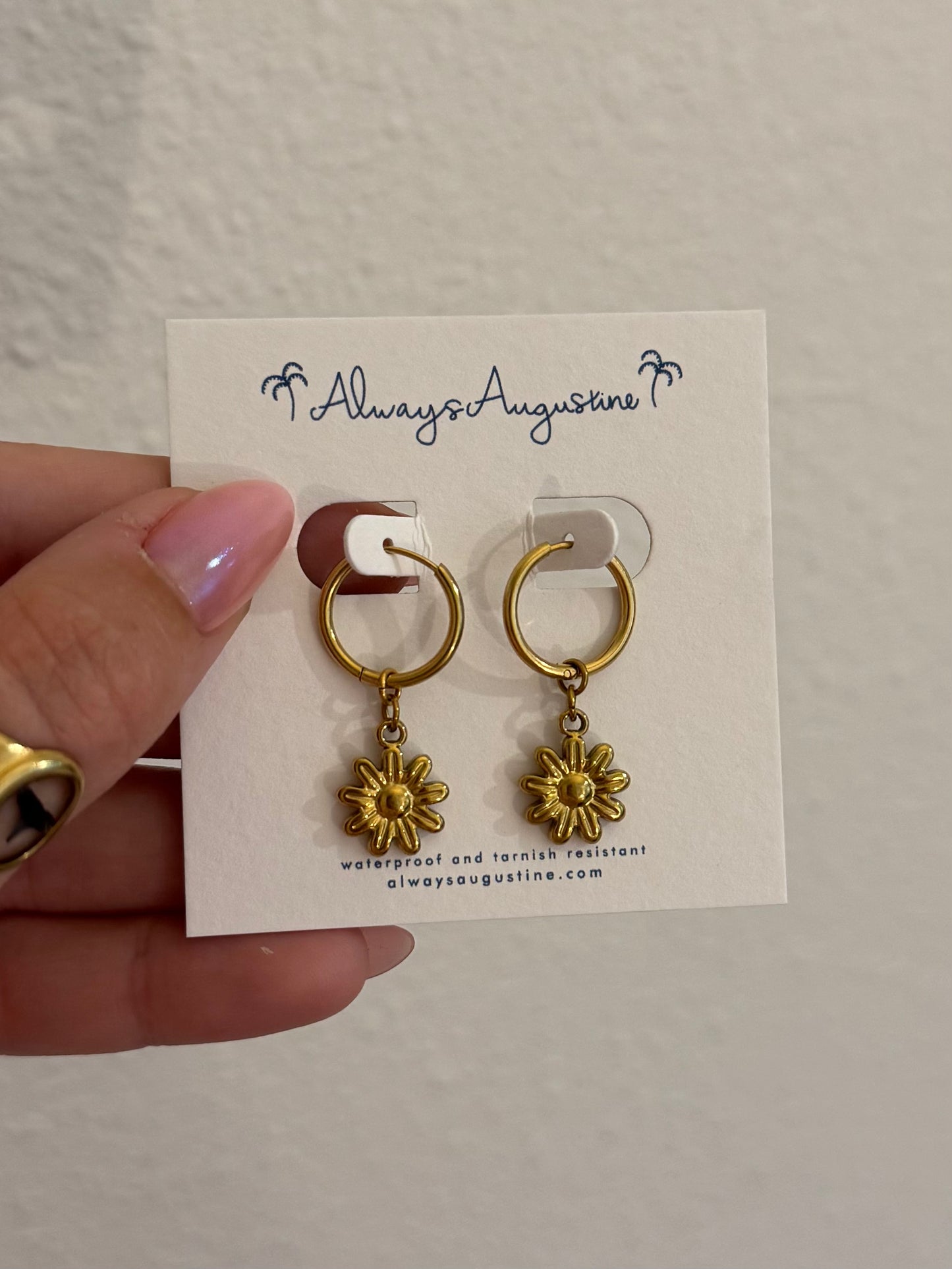 Daisy Huggie Hoops
