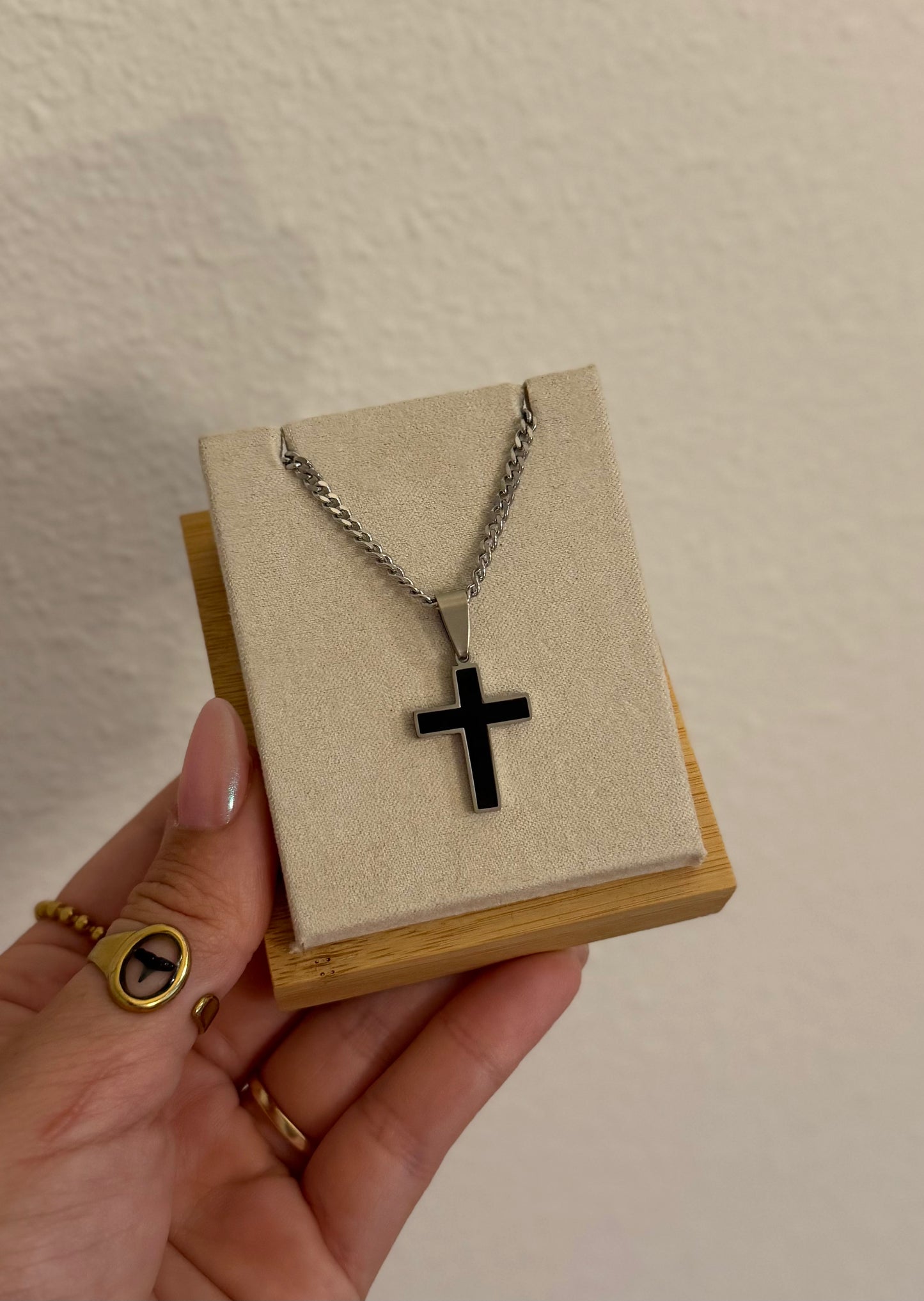 Men's Ridge Cross Necklace