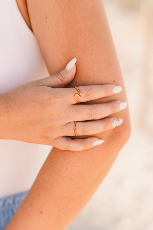 Anna | Waterproof Wave Ring